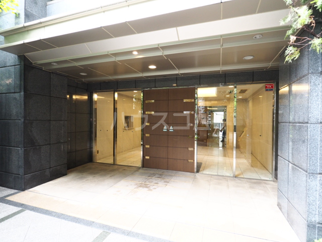 29/30 エントランス