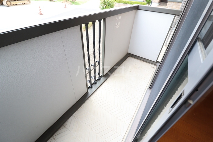 13/19 バルコニー