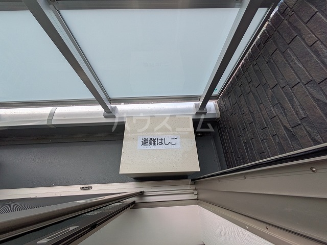 23/30 バルコニー