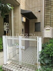 16/22 エントランス