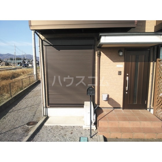 18/25 エントランス