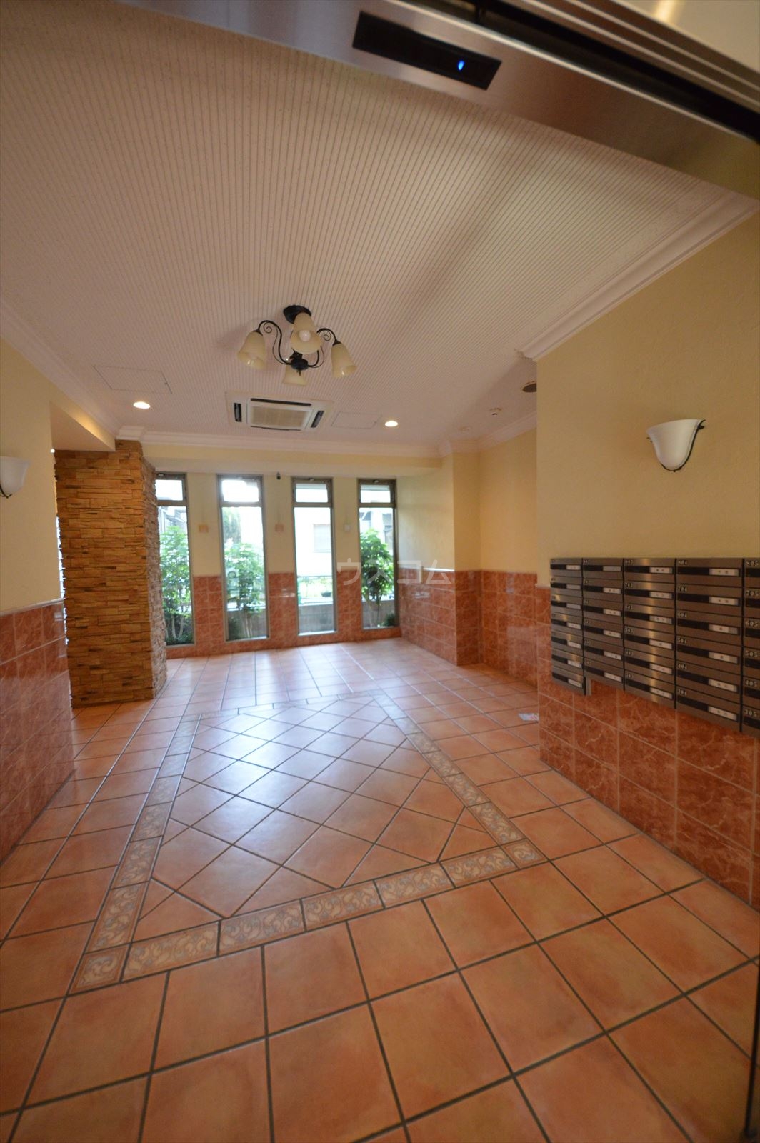 2/3 エントランス