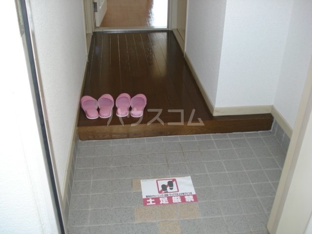 13/30 玄関