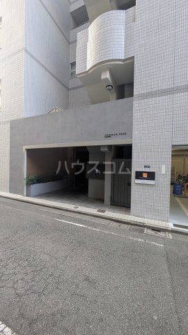 24/30 エントランス