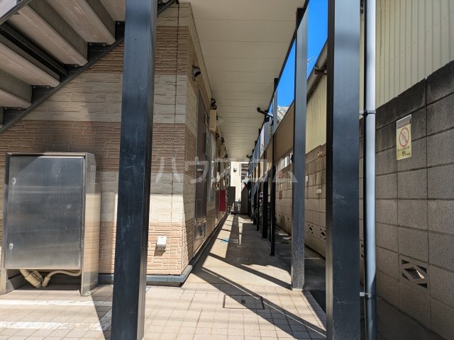 20/20 エントランス