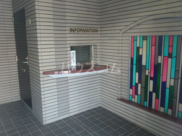 22/30 エントランス