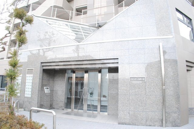 20/26 エントランス