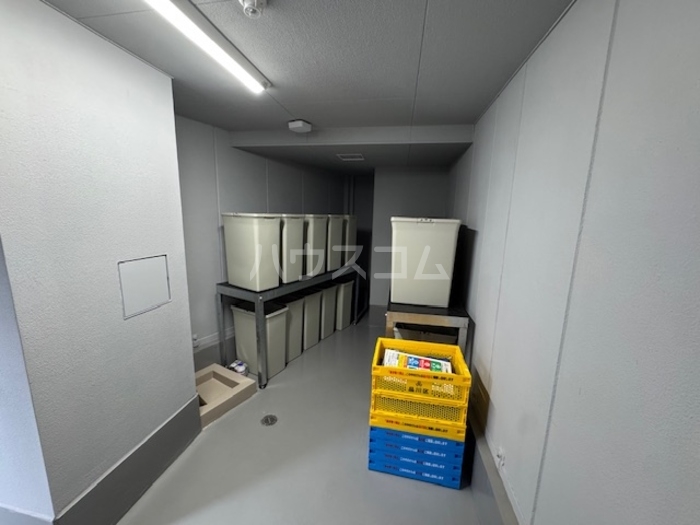 14/16 エントランス