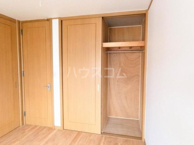 18/23 エントランス