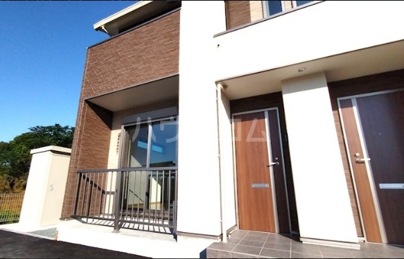 21/23 エントランス