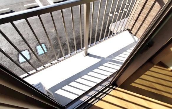 15/23 バルコニー