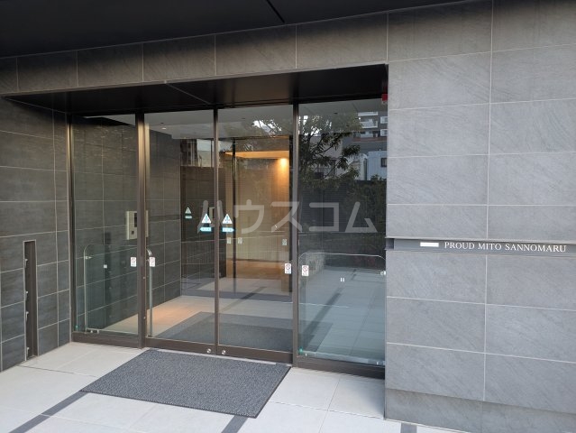 3/4 エントランス