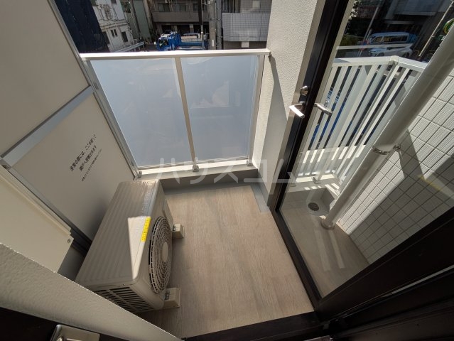 18/25 バルコニー