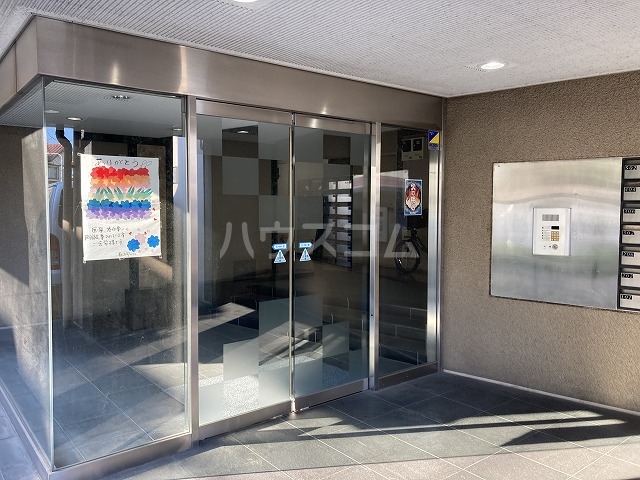 21/29 エントランス