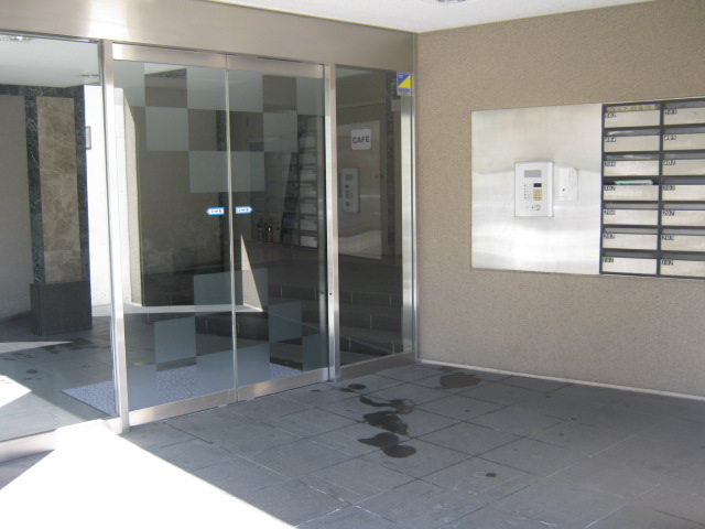 13/21 エントランス