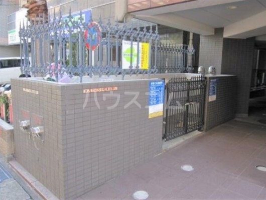 14/23 エントランス