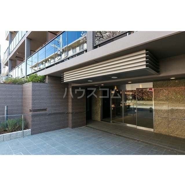 17/20 エントランス