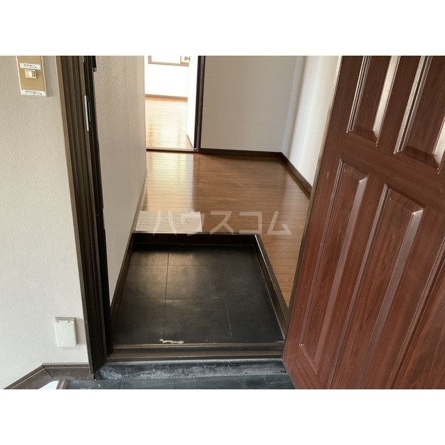 14/30 玄関