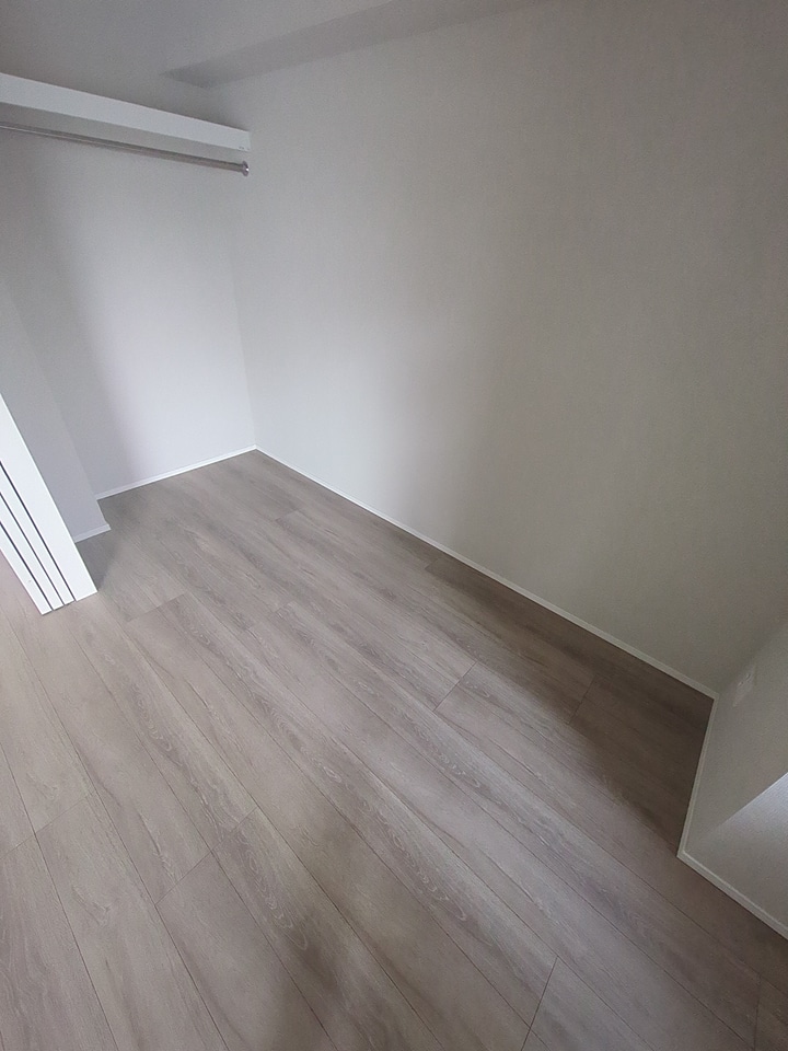 23/30 エントランス