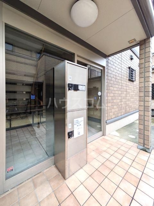 2/4 エントランス