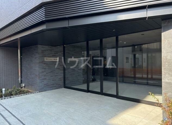 16/18 エントランス