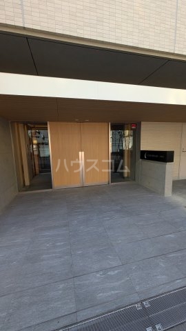 22/30 エントランス