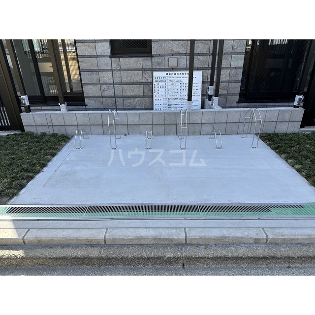 17/27 駐車場