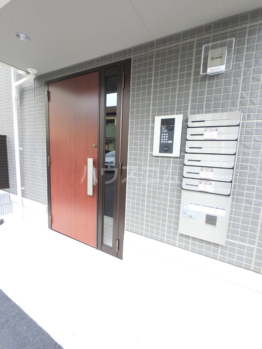 18/24 エントランス