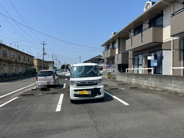 27/30 駐車場