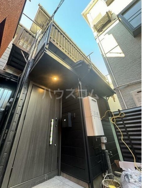 16/26 エントランス