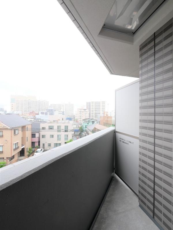 17/27 バルコニー