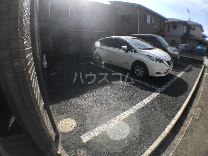 22/30 駐車場