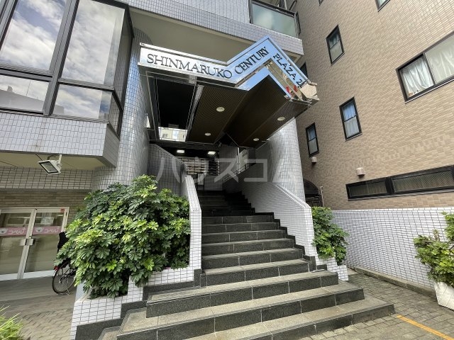 21/24 エントランス