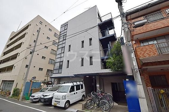 14/23 エントランス