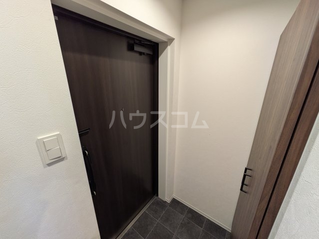 13/30 玄関