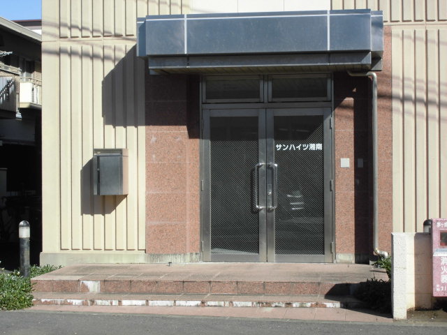 16/27 エントランス