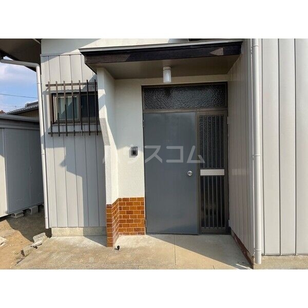 14/23 エントランス