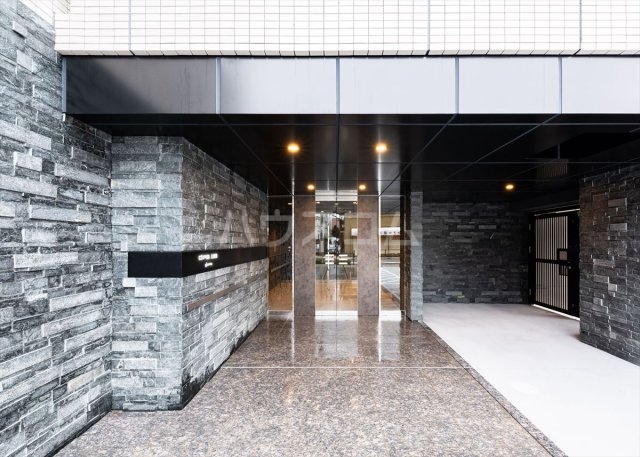 13/21 エントランス