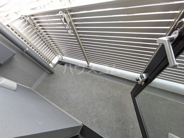 15/23 バルコニー