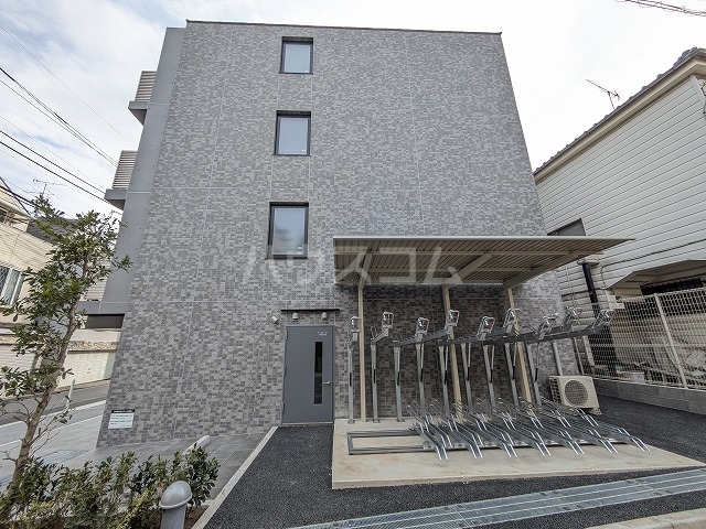 20/23 エントランス