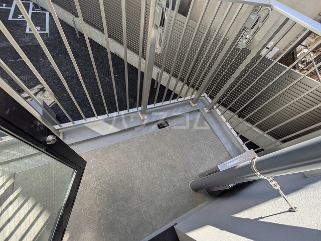 15/23 バルコニー