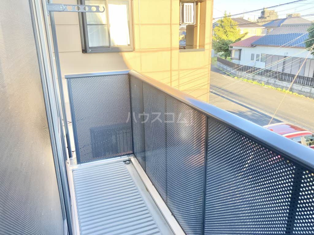 13/18 バルコニー