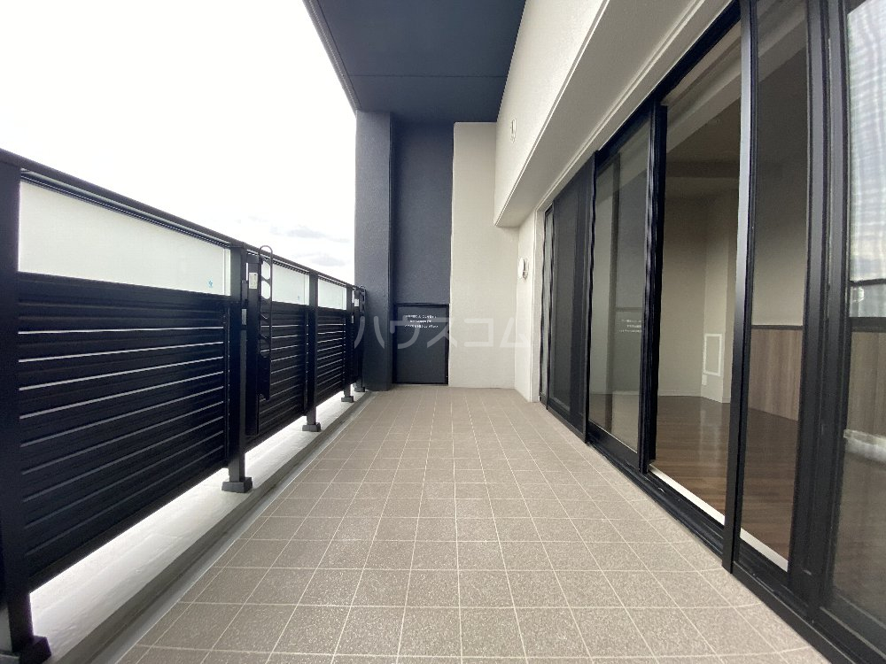 13/22 バルコニー