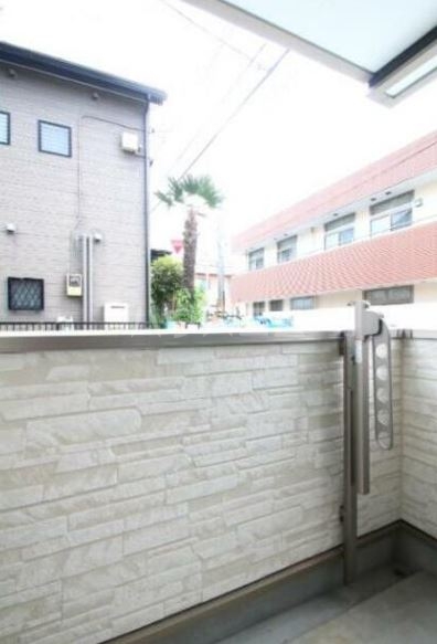 16/23 バルコニー