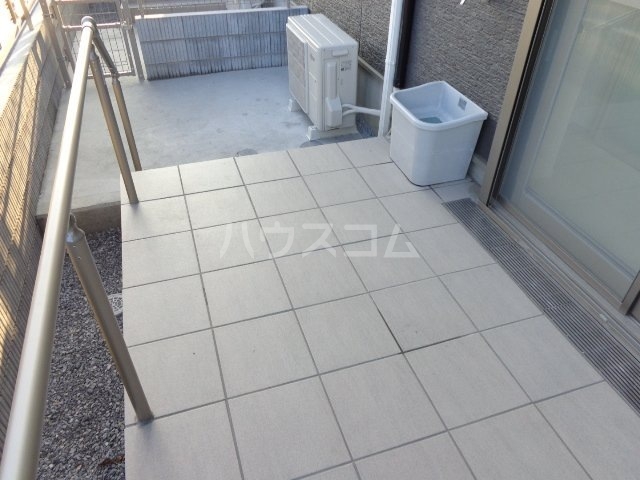 13/27 バルコニー