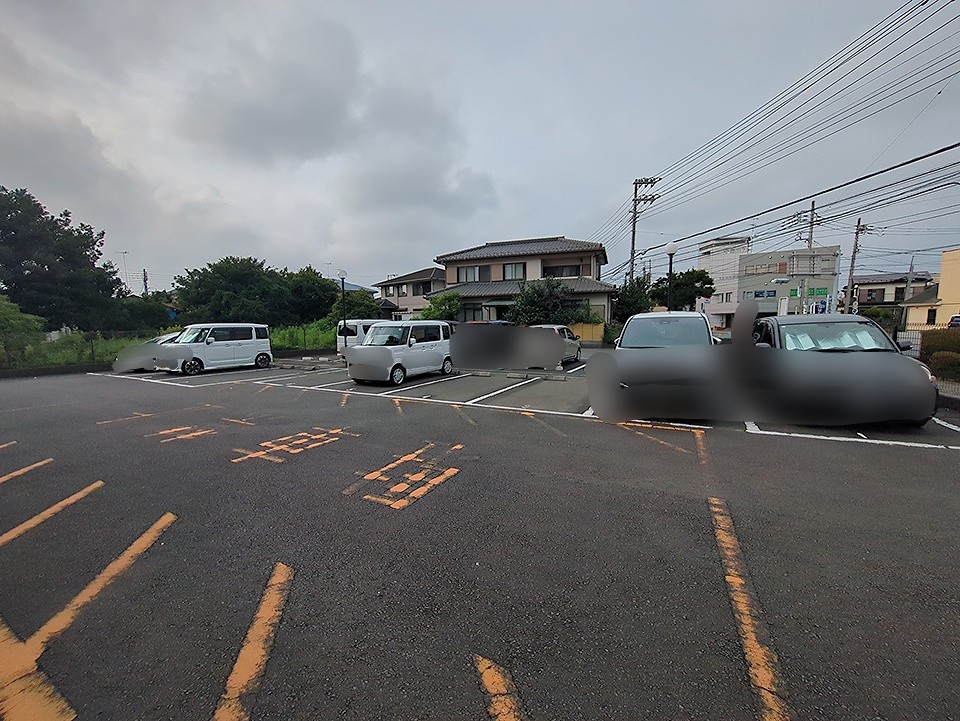 20/30 駐車場