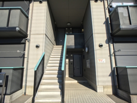 15/19 エントランス