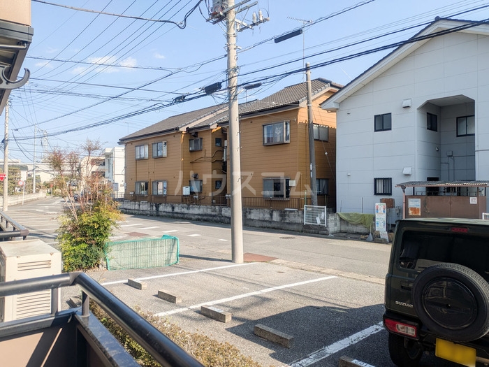 21/28 駐車場