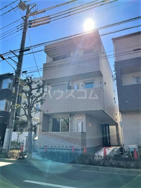 16/26 エントランス