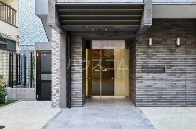 15/26 エントランス